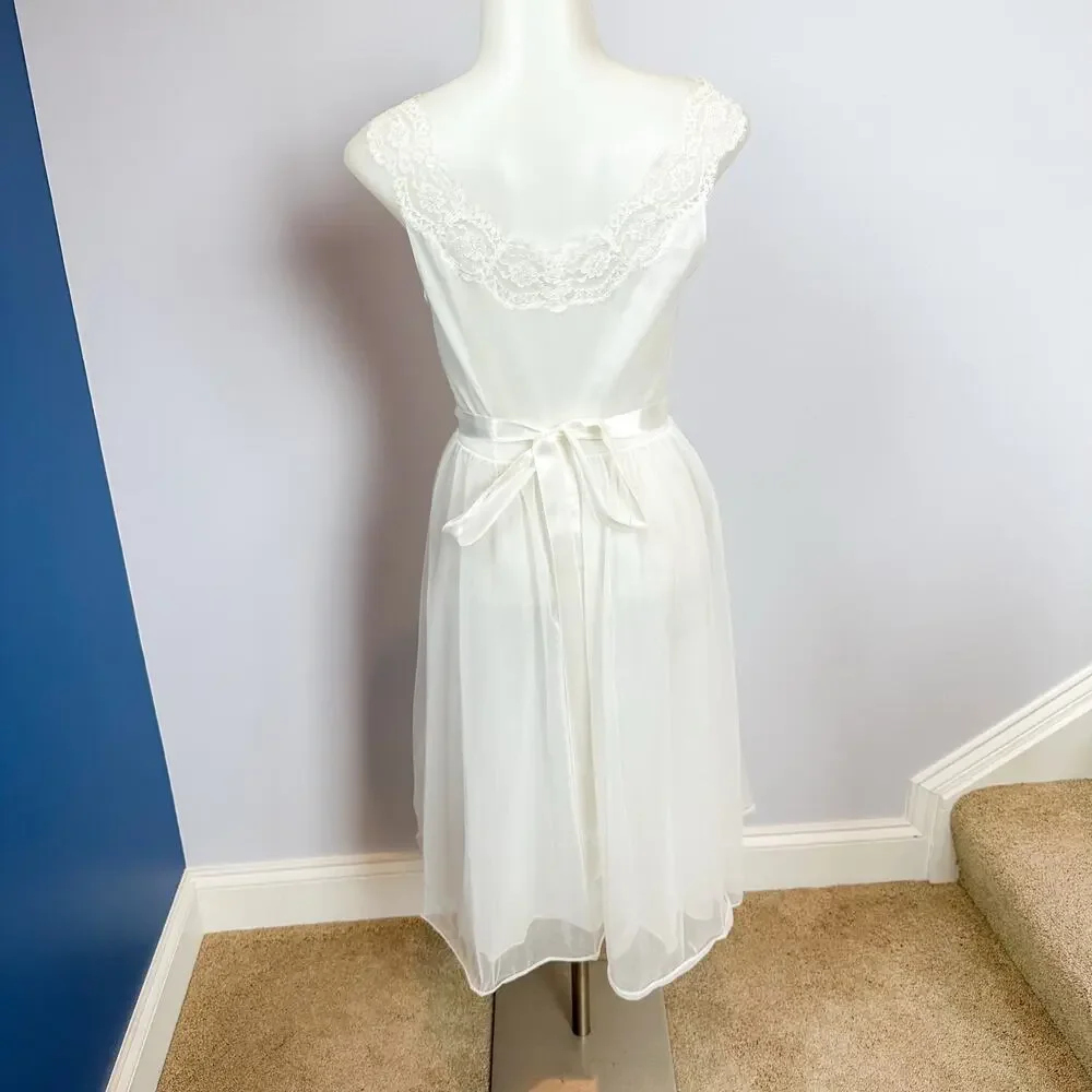 Vintage Vanity Fair White Ruffle Lace Bridal Robe & Slip Nightgown Set – XS (30) - Picture 8 of 14